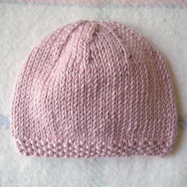 tricoter un bonnet pour un nourrisson