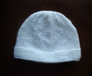 photo tricot modèle tricot facile bonnet bébé 18