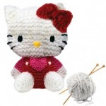 photo tricot modèle tricot hello kitty musical plush 3