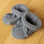photo tricot modele tricot bebe chaussons 13