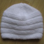 photo tricot modele tricot bonnet bebe naissance 17