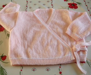 photo tricot modele tricot gratuit layette fille 18