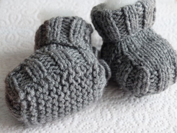 modele de chaussons au tricot gratuit