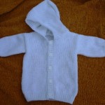 photo tricot modèle tricot gilet capuche bébé 10