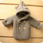 photo tricot modèle tricot gilet capuche bébé 11