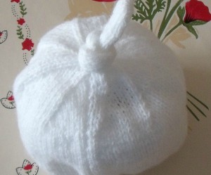 photo tricot modèle tricot gratuit bonnet bébé 18