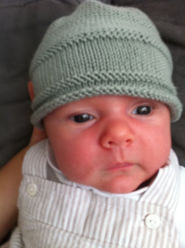 photo tricot patron tricot gratuit bonnet bébé 3