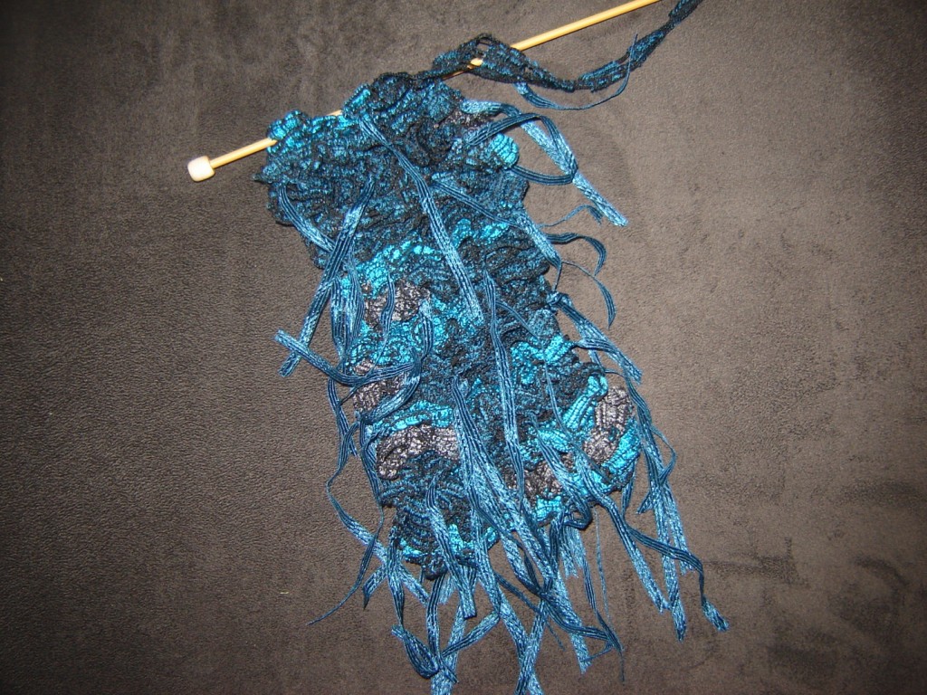 photo tricot modele tricot echarpe laine katia 8