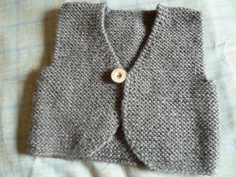 tricoter un gilet sans manche pour bebe