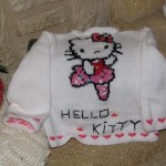 photo tricot modele tricoter pull hello kitty 16