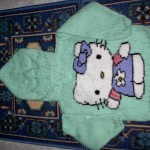 photo tricot modele tricoter pull hello kitty 17