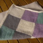 photo tricot modèle tricoter bébé une couverture 3